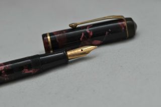 Lovely Vintage Conway Stewart Number 286 Fountain Pen – Red Marbled -