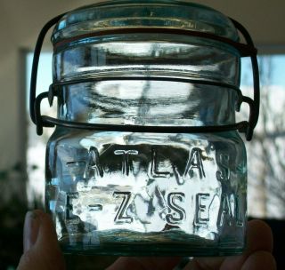 Vintage Exc.  Cond.  Squat ½ Pint Atlas E - Z Seal Fruit Jar W/ Bail & Seal