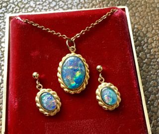 Vintage Opal Stone Necklace & Earring Set Gold Tone