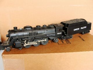 Lionel 8640 4 - 6 - 2 Steam Locomotive W/ Union Pacific Tender Vintage Post War