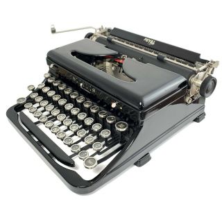 Classic Royal Model O Typewriter W/case Antique Vtg Portable Balck