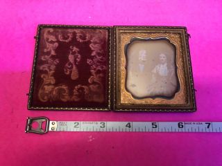 Vintage Antique Daguerreotype Photo Of A Man And Woman (couple) In Case
