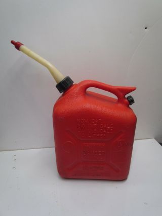 Vintage Wedco Model Vented Gas Can 2 - 1/2 Gallon W/spout Made In Canada
