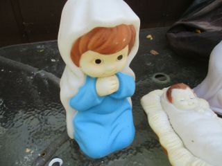 VTG Empire Plastics Jesus Mary Joseph 3 Piece Blow Mold Child Xmas Nativity Set 2