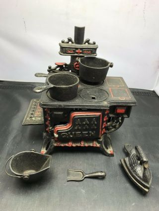 Vintage Queen Cast Iron Toy Stove Salesman Sample Pots Pans Bucket Iron Pail