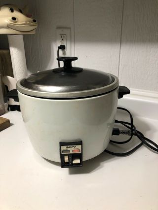 Vintage Sanyo Ec - 23 Electric 10 Cup Rice Cooker Steamer W/ On/off Switch White