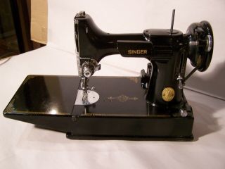 Antique Singer Featherweight 221 - 1 Portable Sewing Machine AH33188 1947 W/case 3