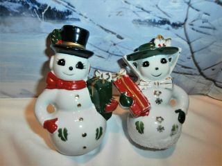 Vintage Christmas Shopping Snow Couple Salt And Pepper Ceramic