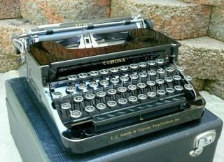 Antique 1935 Smith Corona Silent Vintage Typewriter With Case