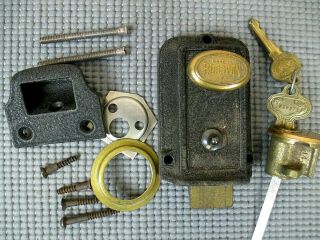Vintage Russwin Iron Rim Night Latch Lock Wb1190 With 2 Keys / Wrinkle Black