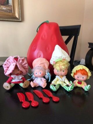 Vintage Strawberry Shortcake Dolls With Carry Case 1980s