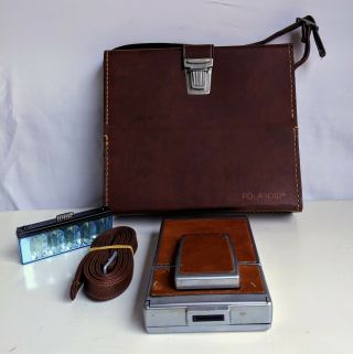 Vintage Polaroid Sx - 70 Land Camera And Case Tan & Chrome
