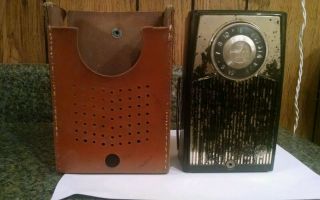 Vintage Rca Victor Deluxe Transistor Radio With Leather Case