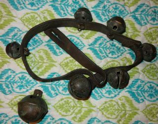 Old Vintage Antique Brass? Or Other Metal 7 Sleigh Bells Leather Strap Wlb?