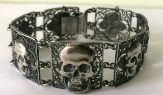 Rare Antique 19th Century Victorian Solid Silver Memento Mori 7 Skulls Bracelet