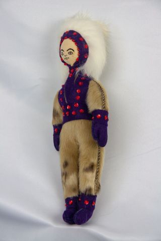 Vintage Alaskan Eskimo Inuit Doll in Sealskin 3