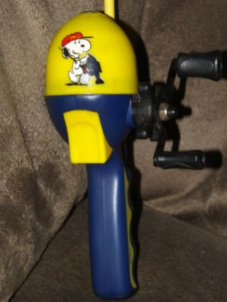 Vintage Remco Peanuts Snoopy Dog Fishing Pole Rod & Reel Blue & Yellow 3
