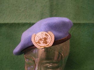 Vintage United Nations Blue Beret With Badge