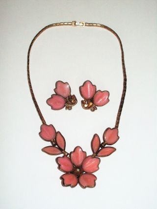 Vintage Trifari Pink Poured Glass Flower Nrecklace And Clip - On Earring Set