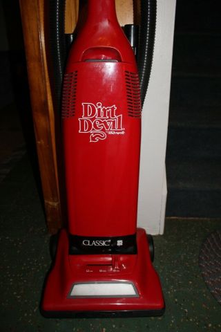 Vintage 1994 Royal Dirt Devil Classic Upright Vacuum Cleaner Model 086600