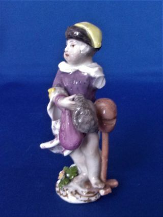 ANTIQUE MEISSEN PORCELAIN FIGURE CUPID IN DISGUISE ' The Wig Maker ' - 18th Cen. 3
