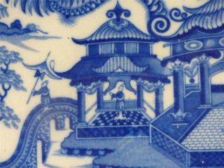 C1820 ANTIQUE PEARLWARE BLUE & WHITE PLATTER CHARGER CHINESE PAGODA SCENE 2
