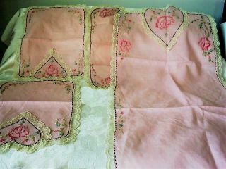 Vintage Pink Dresser Scarf And 3 Doilies Embroidered Hearts Flowers Lace Edging
