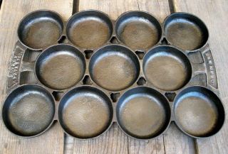 Antique 1850 R & E Mfg.  Co.  Cast Iron 11 Round Cup Gem 2 Pan Russell & Erwin 3