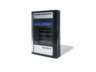 Vintage Sony Walkman Wm - F41 Am Fm Stereo Cassette Player Radio Belt Clip