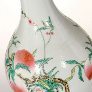 LARGE 18THC CHINESE FAMILLE ROSE IMPERIAL PRECIOUS OBJECTS VASE 3