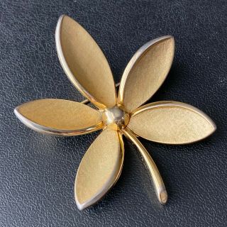 Signed CROWN TRIFARI Vintage Brushed Gold Tone Flower Brooch Pin Earrings SET 25 2
