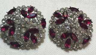 Vintage Crown Trifari Ruby Red Rhinestone 1 1/4” Silver Tone Clip On Earrings