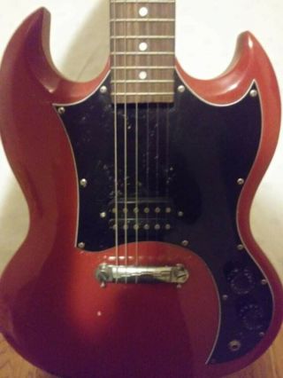 Vintage Gibson Electric Guitar With Amp And Picks