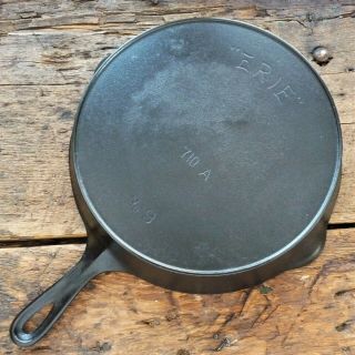Antique Griswold Cast Iron Skillet Frying Pan 9 Artistic Logo Erie - Ironspoon