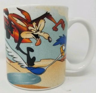 Looney Tunes Coffee Mug Capricorn Wile E Coyote Road Runner 1994 Vintage 3