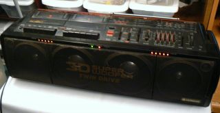 Vintage 1980s Hitachi TRK - 3D80H AM/FM Cassette Boombox 3D Surround Woofer 2