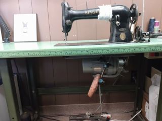 Singer 31sv52 Antique Sewing Machine Collectable
