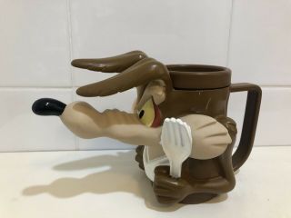 Wile E Coyote Vintage 1995 Looney Tunes Warner Brother Plastic Mug
