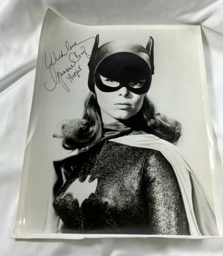 Dc Comics Batman Batgirl Yvonne Craig Hand Signed 8x10 Vtg Autograph Photo B&w
