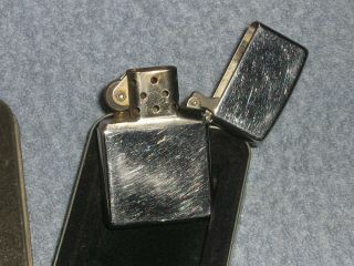 Zippo Pittsburgh Steelers lighter With Its Box. 3