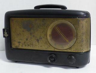 Vintage 1947/48 Emerson Model 543 Table Top Radio Bakelite