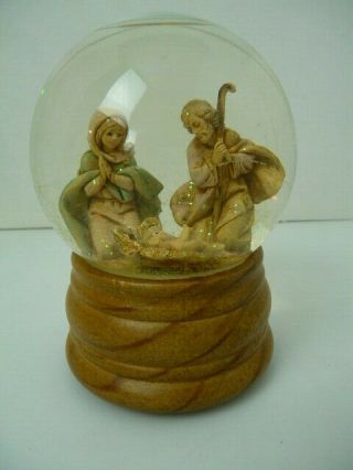 Roman Vintage Music Box - - Christmas Nativity Snow Globe - - 5.  5 " Tall - - Plays