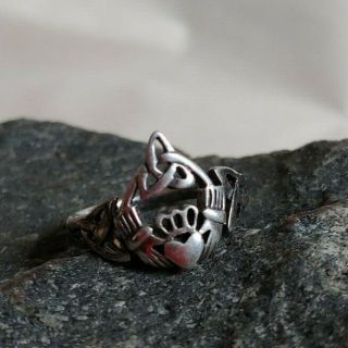 Vintage Sterling Silver 925 Claddagh Ring With Triquetra Hands Heart Crown Sz 8