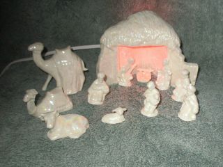 Vintage 12 Piece Ceramic Light Up White Nativity Christmas Manger Scene 4  Tall