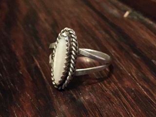 Vintage Navajo Benson Boyd 925 sterling silver mother of pearl ring size 5,  2g 2