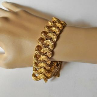 Vintage Signed Monet Textured Gold Tone Chunky S Link Chain Braclet Vtg Jewelry