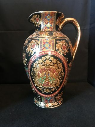 Vintage Chinese Floral Design Vase Porcelain Gold Accents Flowers Oriental C