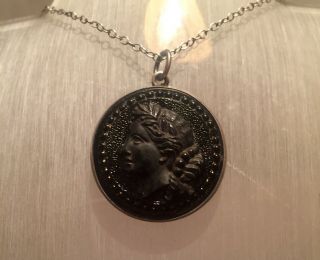Vintage Sterling Silver French Jet Grecian Lady Cameo Pendant Necklace