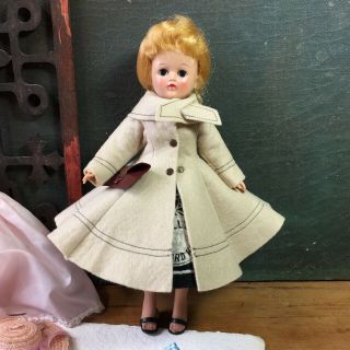 Vogue Jill Doll with Clothes Circle Skirt Sunglasses & Accessories 1950 3