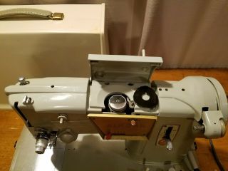 VINTAGE SINGER STYLE - O - MATIC SEWING MACHINE 328K - HEAVY DUTY ALL METAL w/ CASE 3